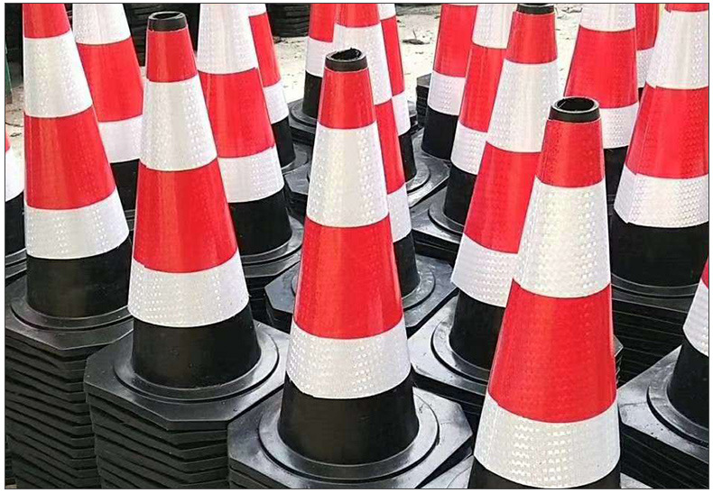 70cm橡胶路锥反光锥90cm雪糕筒高速施工专用路障隔离锥厂家直销