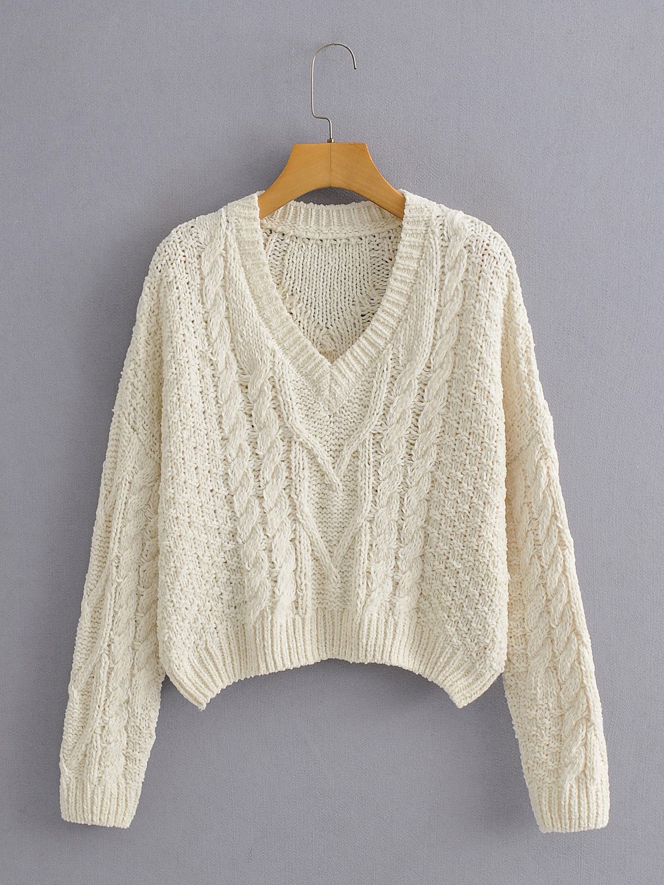 2020秋季外贸代发女装粗线套头宽松麻花v领白色毛衣