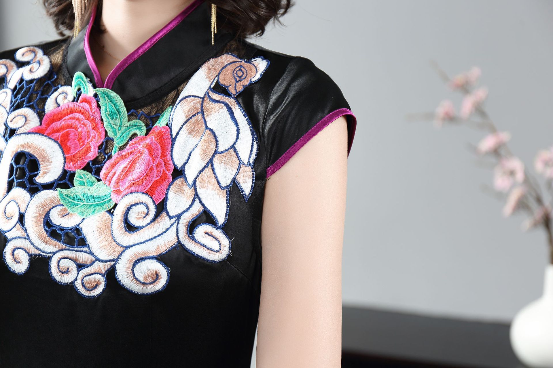 zy2020年夏季新款醋酸真丝包边刺绣花朵改良旗袍连衣裙