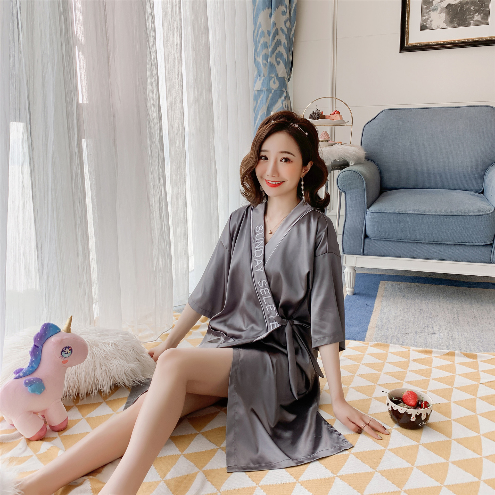 2018韩版新品女士睡衣秋季真丝长袖睡袍性感丝绸家居服爆款浴袍