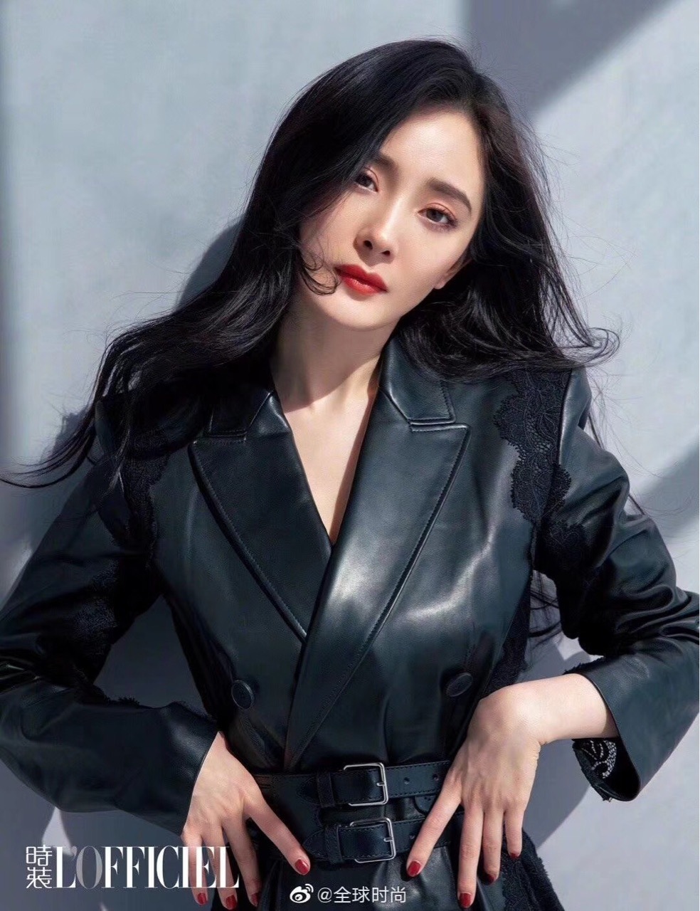 2020年初春新款杨幂同款真皮绵羊皮修身双排扣蕾丝下摆风衣外套