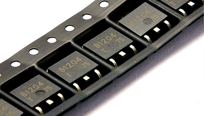 2sb1204 b1204 to-251 to-252 b1204 晶体三管