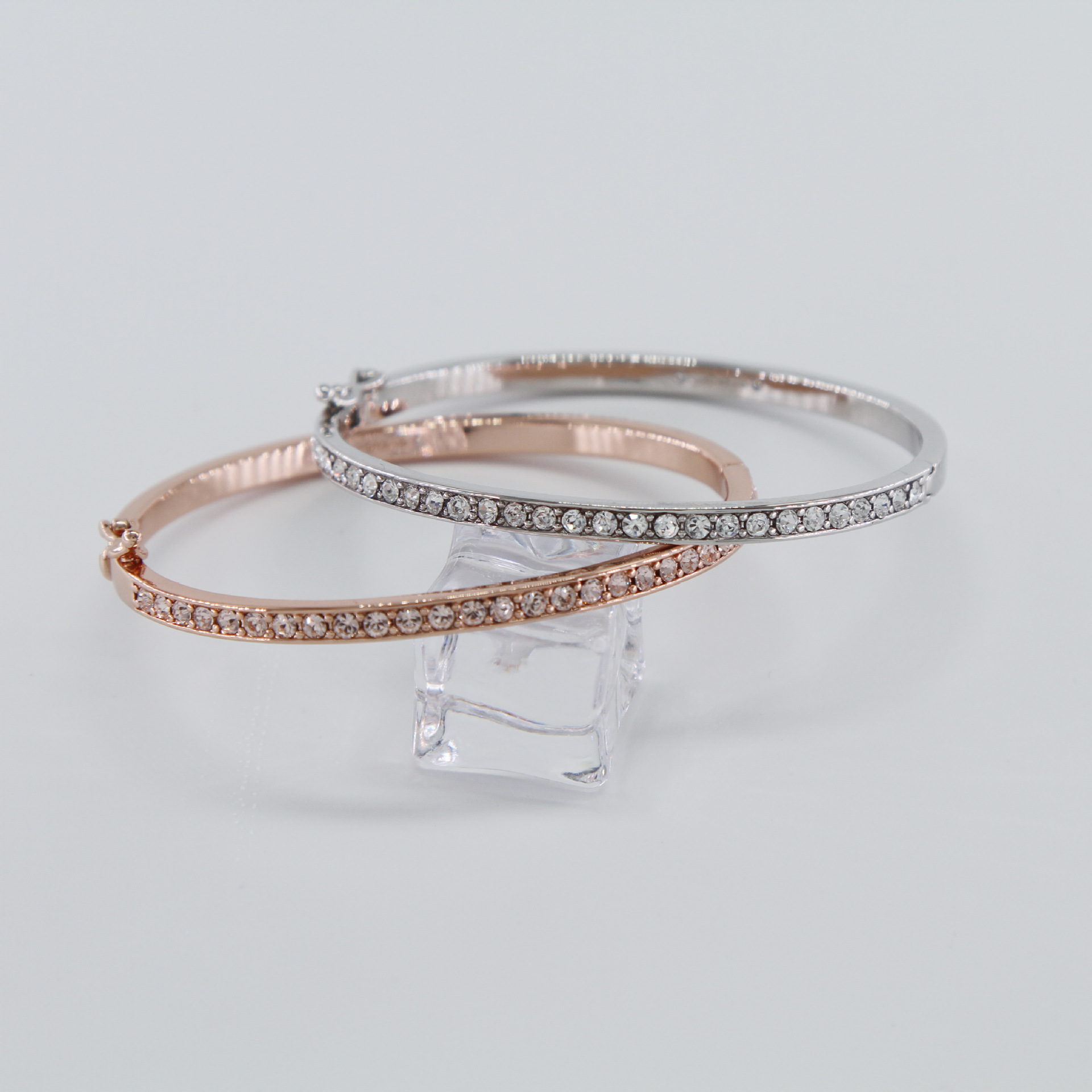 纪家gvc满天星手镯水晶镶碎钻女士手链简约手环欧美首饰铜镀18k金