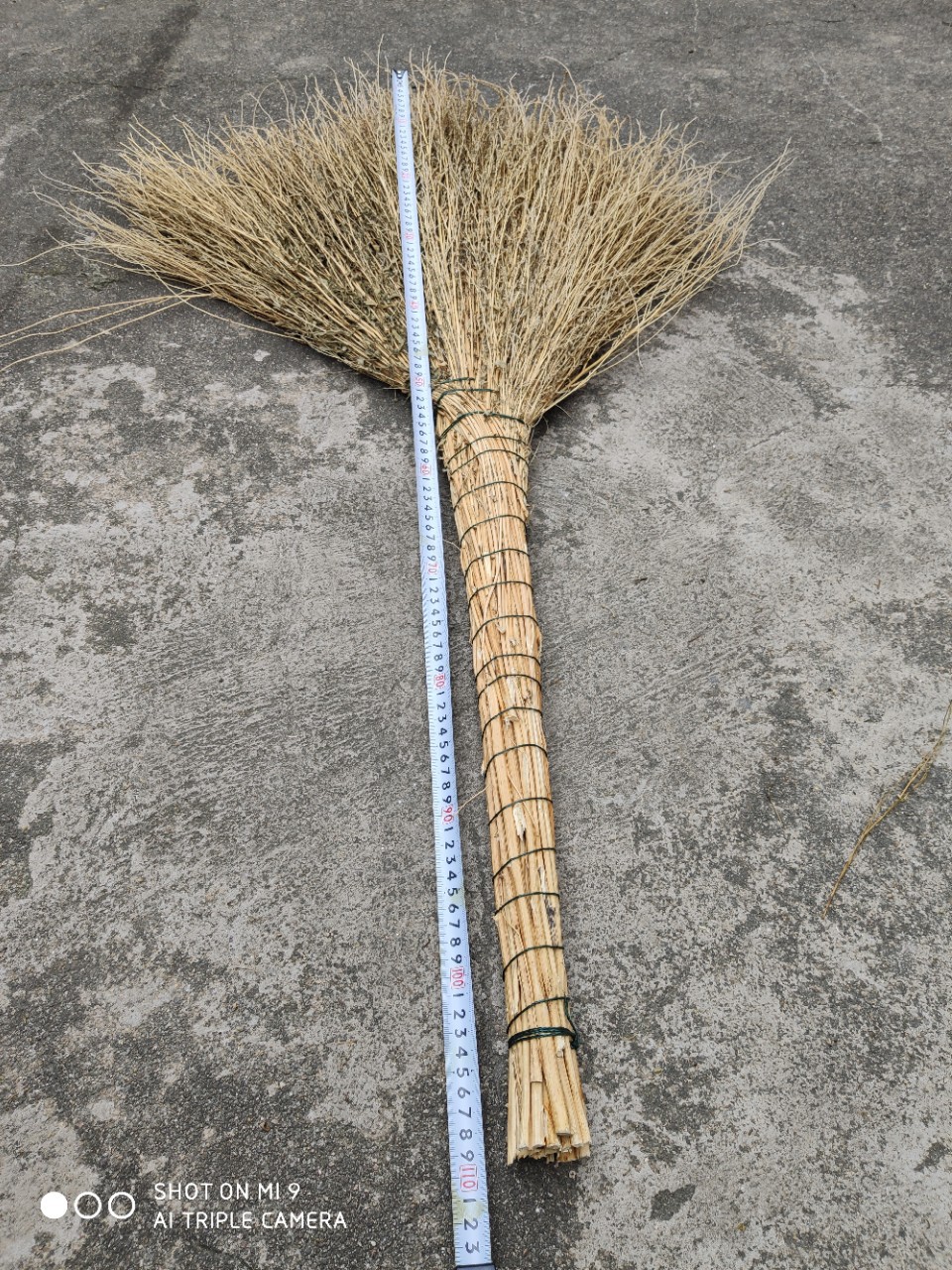 加厚,加大铁扫帚,黄金草扫帚,铁扫把,黄金草扫把,小扫把?