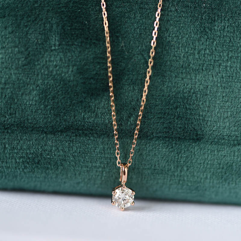 18k金钻石项链女 皇冠经典六爪钻石吊坠单钻简约锁骨链 银姿珠宝