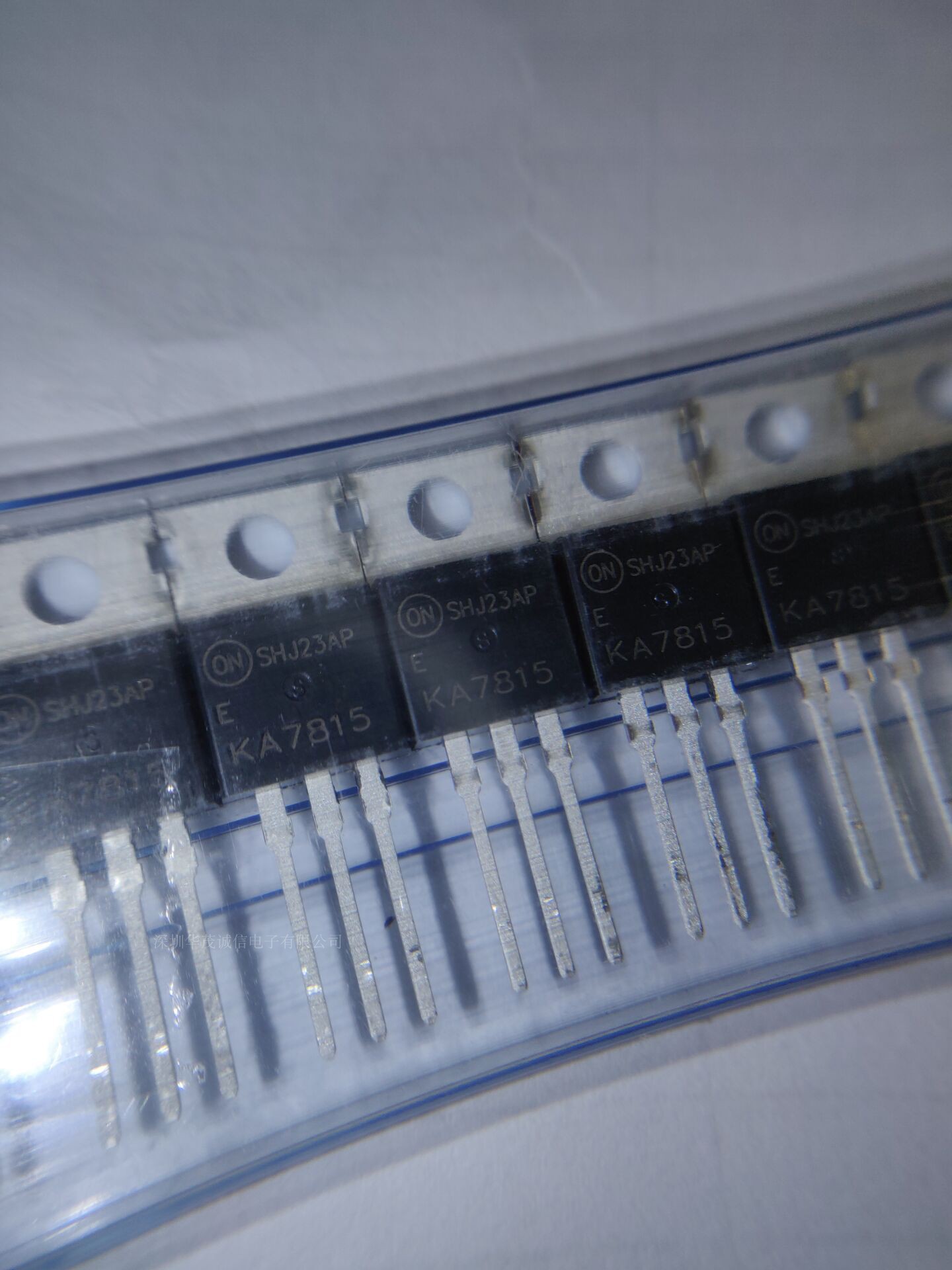 丝印 ka7815 ka7815etu  to-220 三端压稳压管  全新原装进口