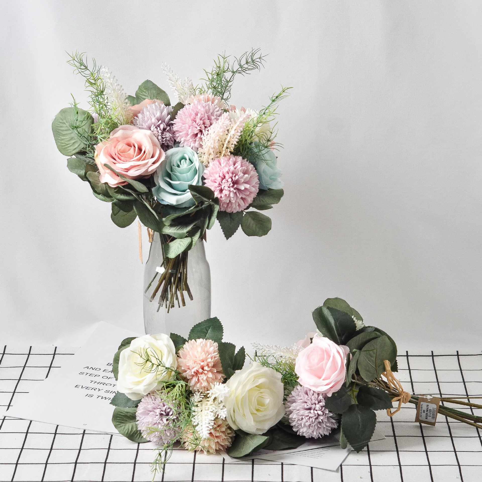 北欧手扎绢花把束塑料假花店铺装饰客厅卧室家居摆设手捧仿真花束