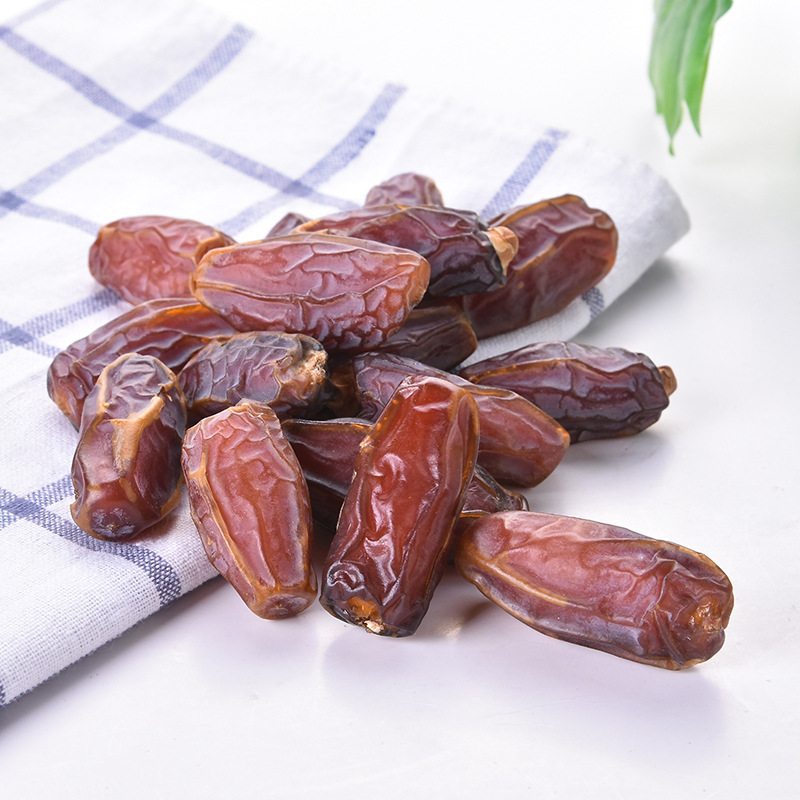 二级沙特阿拉伯椰枣进口自然晒干沙特蜜枣零食干果蜜饯散卖批发