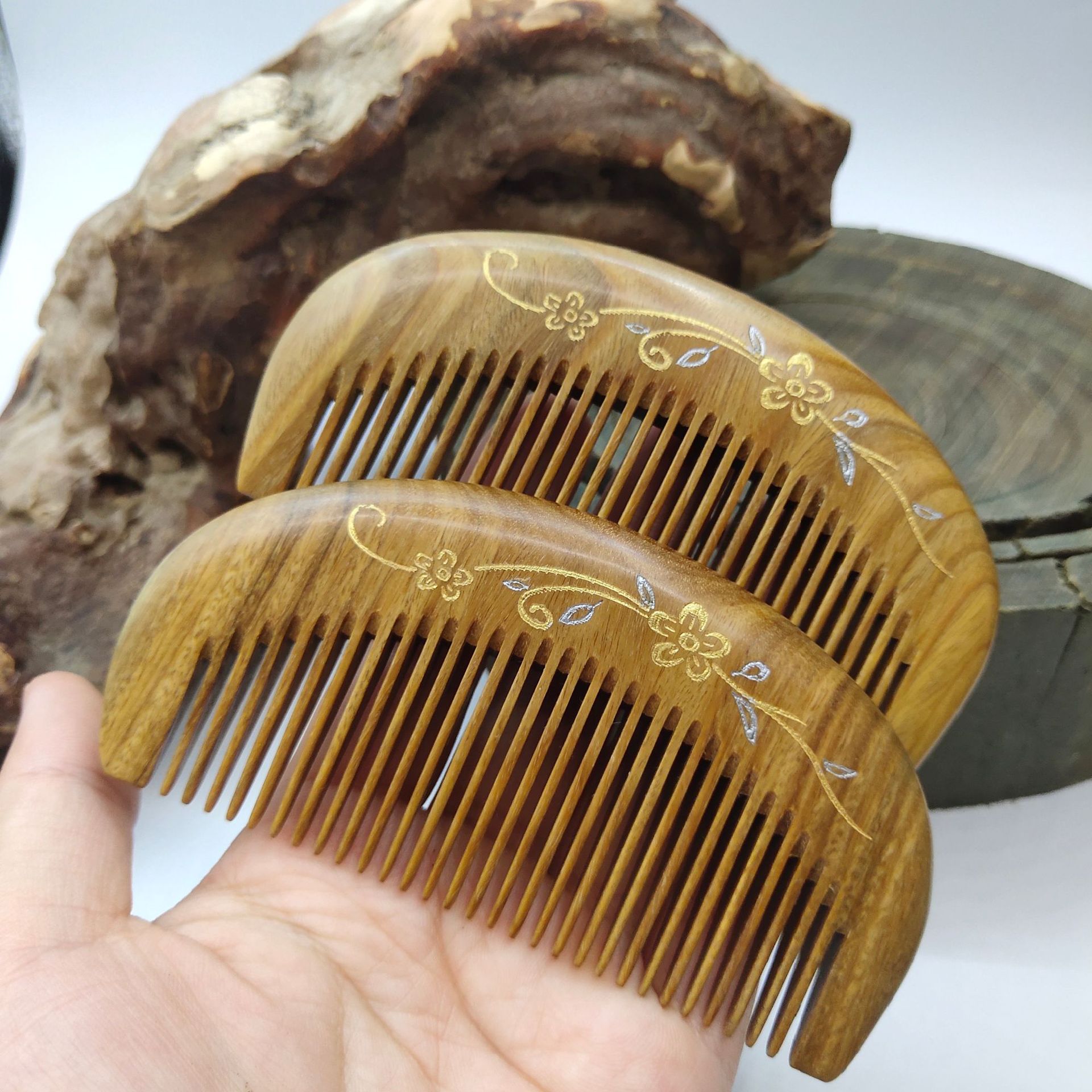 木梳绿檀小梳子雕刻刻花牡丹花包包梳手掌梳厂家直销免费刻字logo