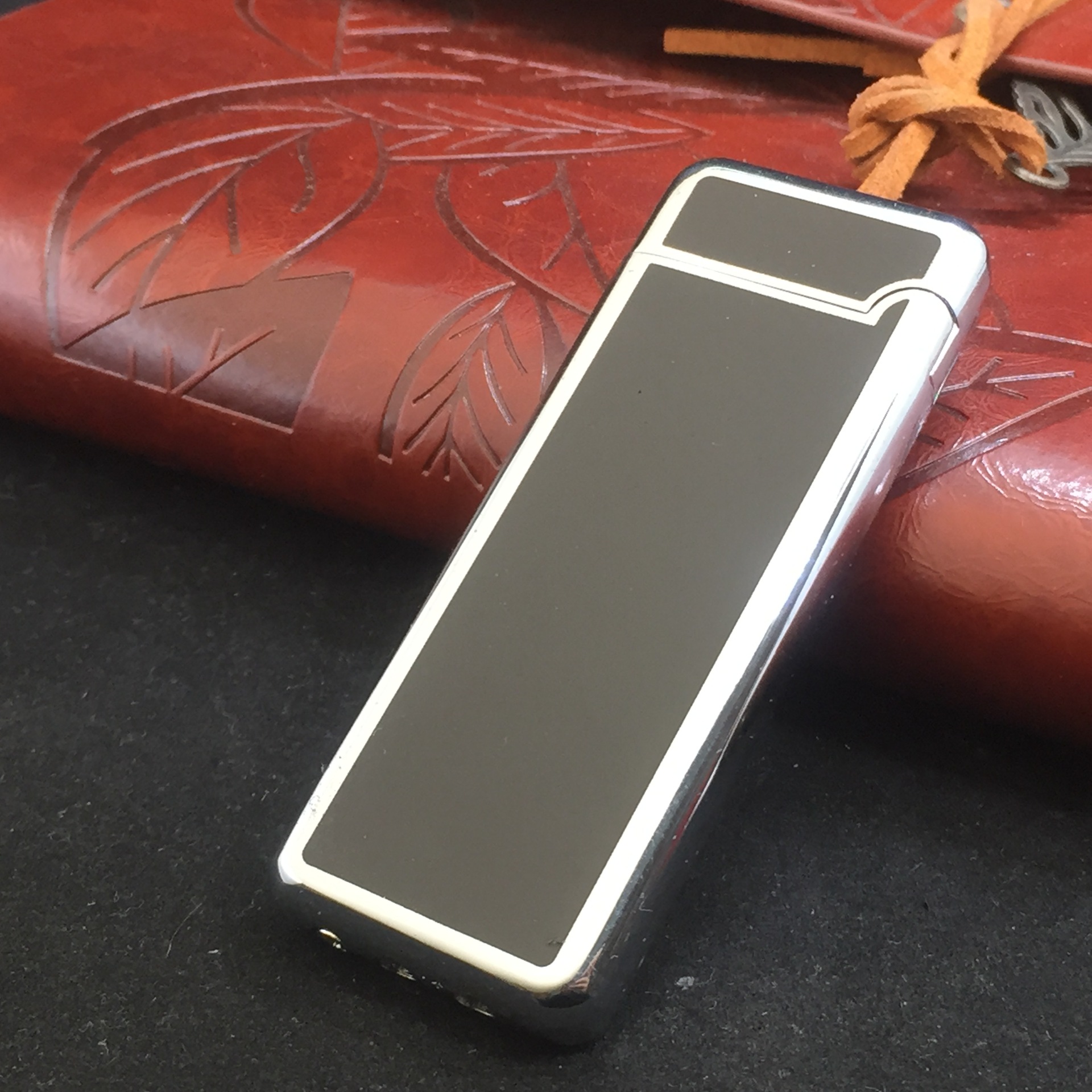 礼盒装德瑞6018超薄火石打火机复古黑漆砂轮充气打火机