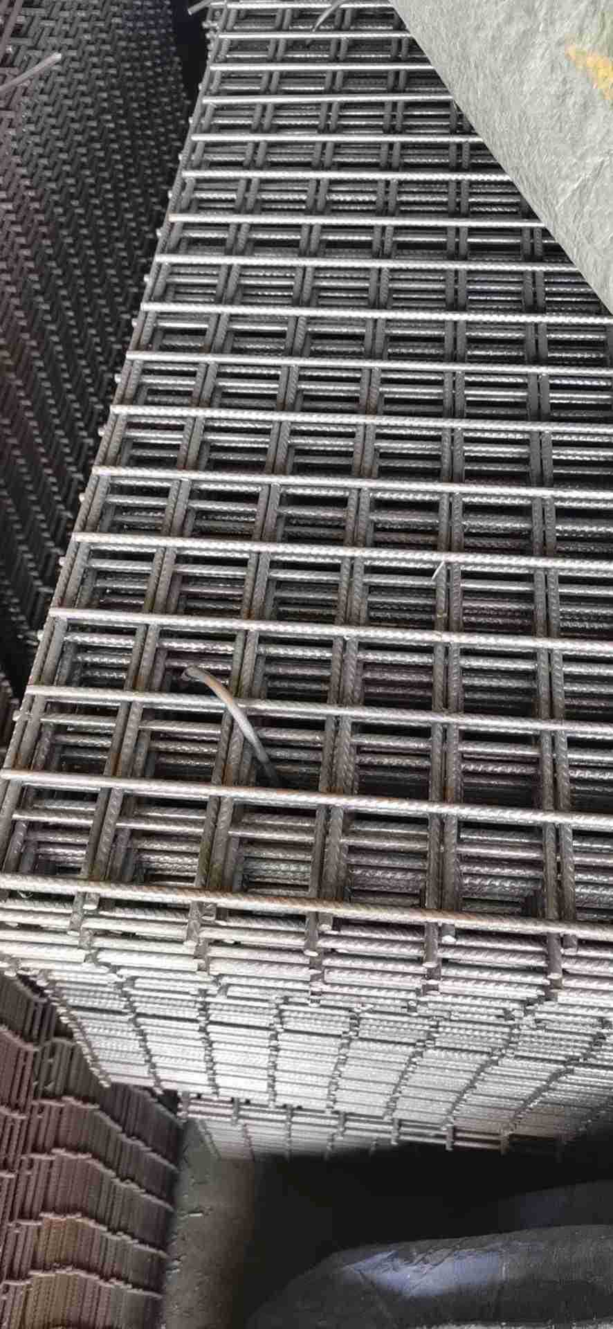 定制双向螺纹钢筋网片建筑网片丝径线经60mm碰焊网价格