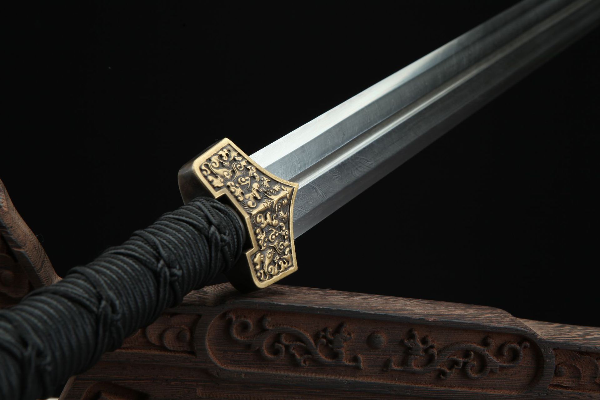 龙泉市刀剑花纹钢传统冷兵器羽毛纹影视春秋汉剑八面硬剑未开刃