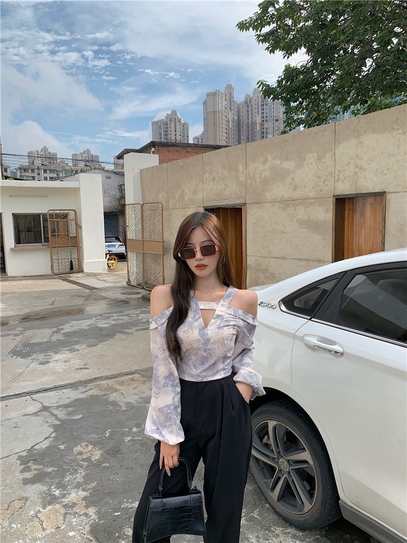 2020秋季新款玉露小香肩吊带式水墨玫瑰印花一字肩灯笼袖上衣批发