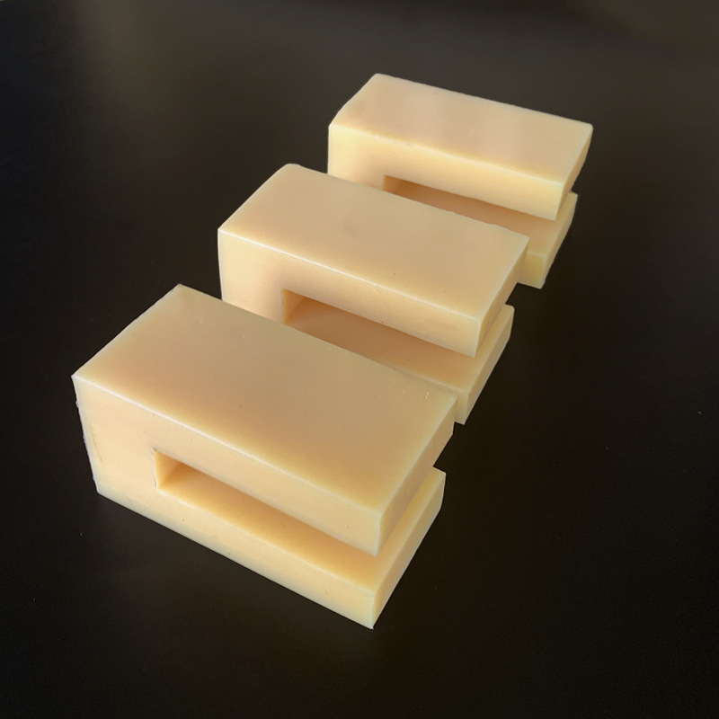 工厂生产u型硅胶块 耐高温弹性硅胶块硅胶减震垫