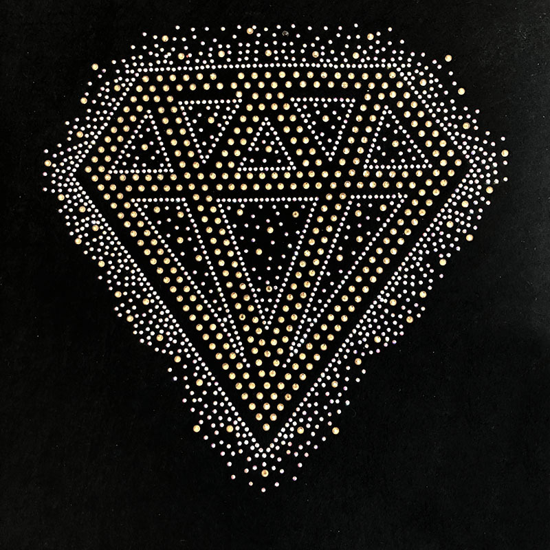 厂家供应新款潮牌t恤烫钻烫片烫石水钻服装烫图各类工艺辅料出样