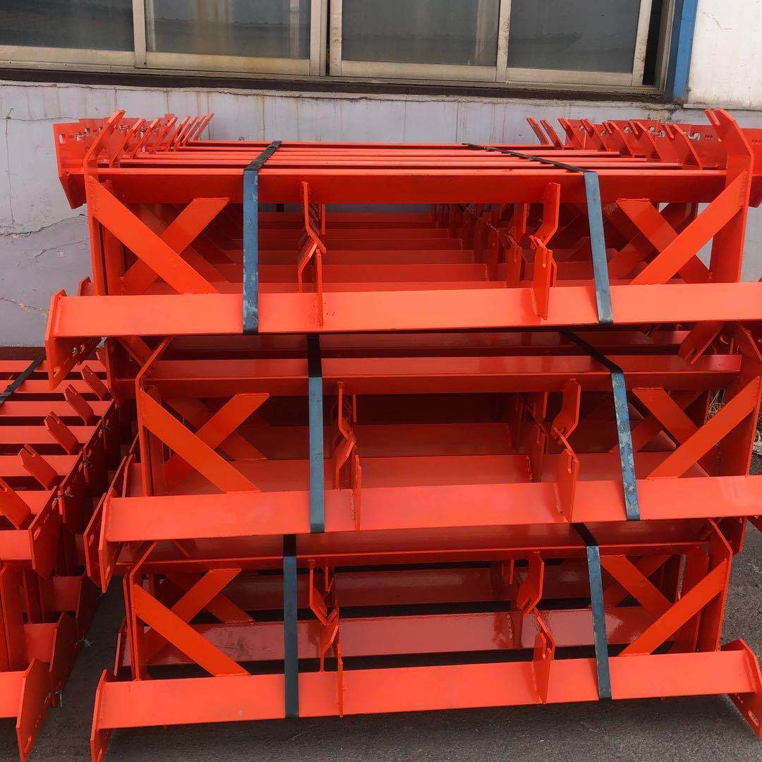 带式输送机支架上调心架子槽型支架平行托辊支架皮带机吊架吊耳