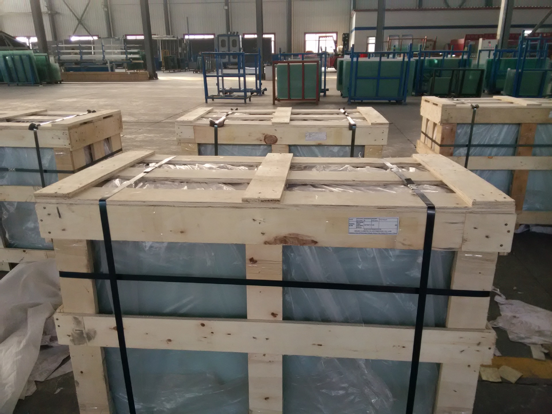 4mm钢化玻璃隔板 玻璃面板 可加工定制 打孔异形