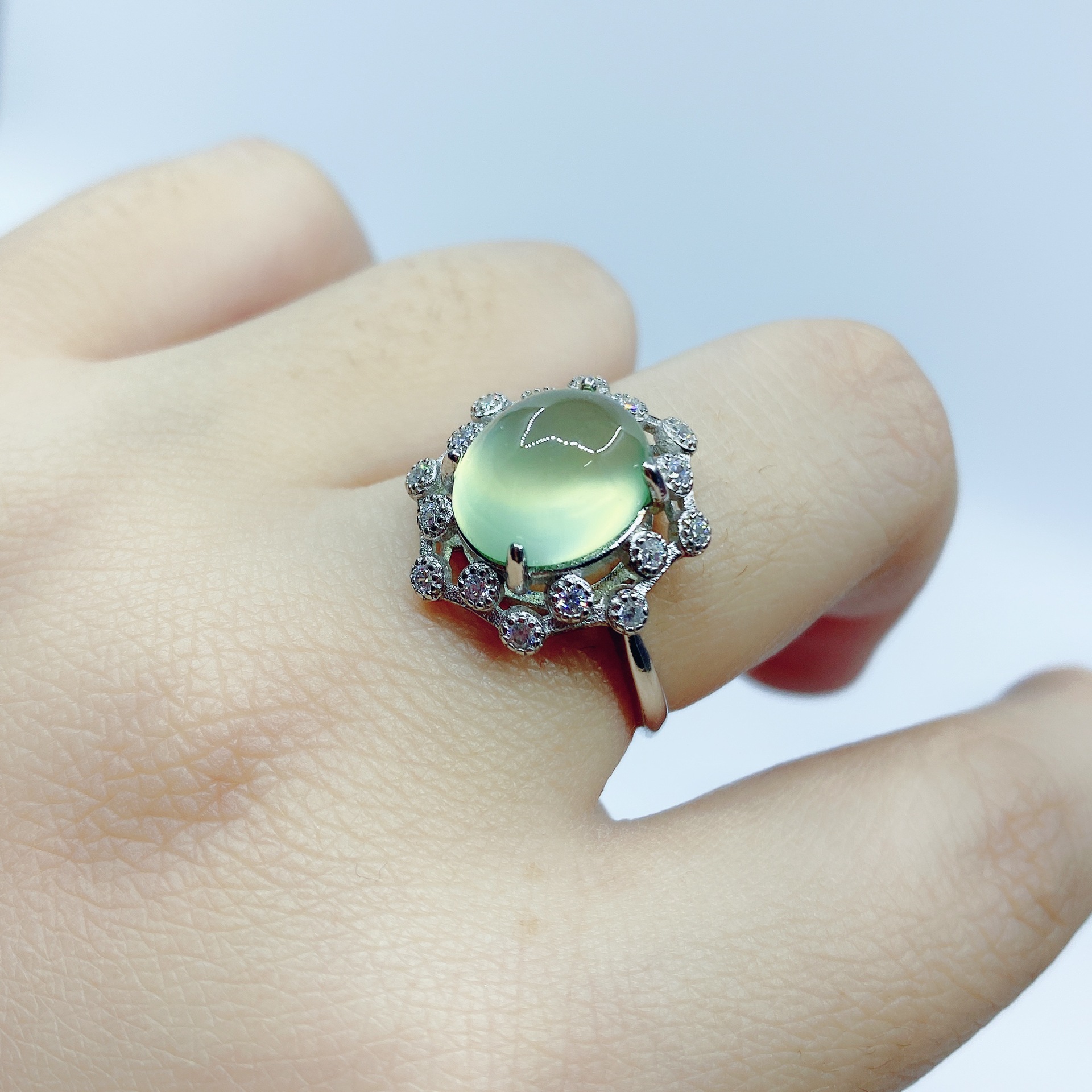 纯天然葡萄石戒指s925纯银镶嵌简单大方满钻戴妃款彩宝首饰