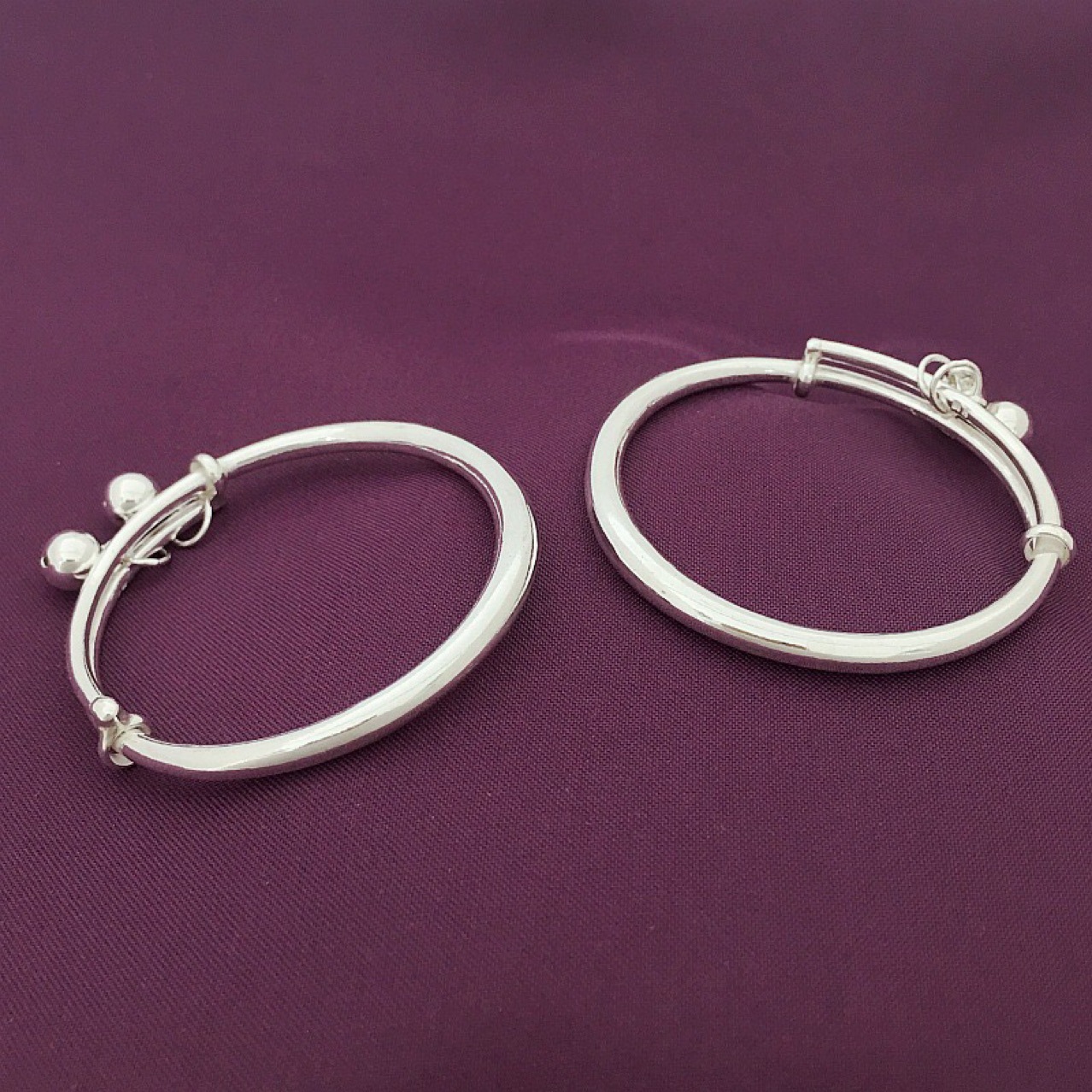 圆肚小孩手镯白铜镀银儿童手镯光面手镯批发1688跑江湖地摊货源