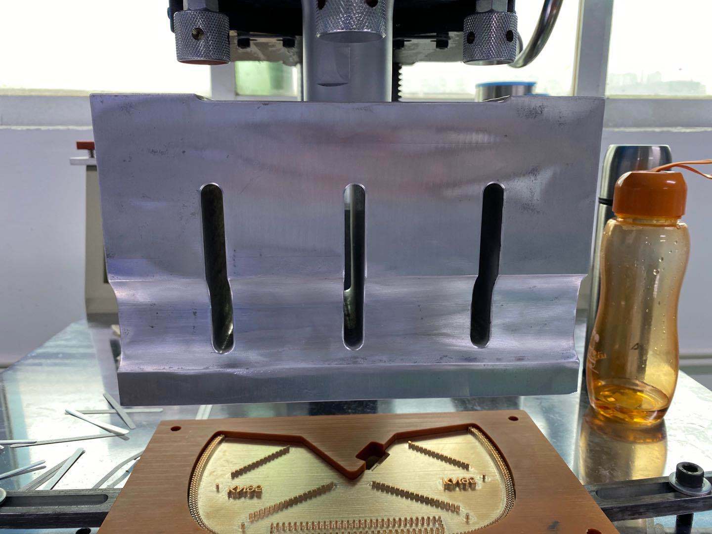 kn95口罩电压模具