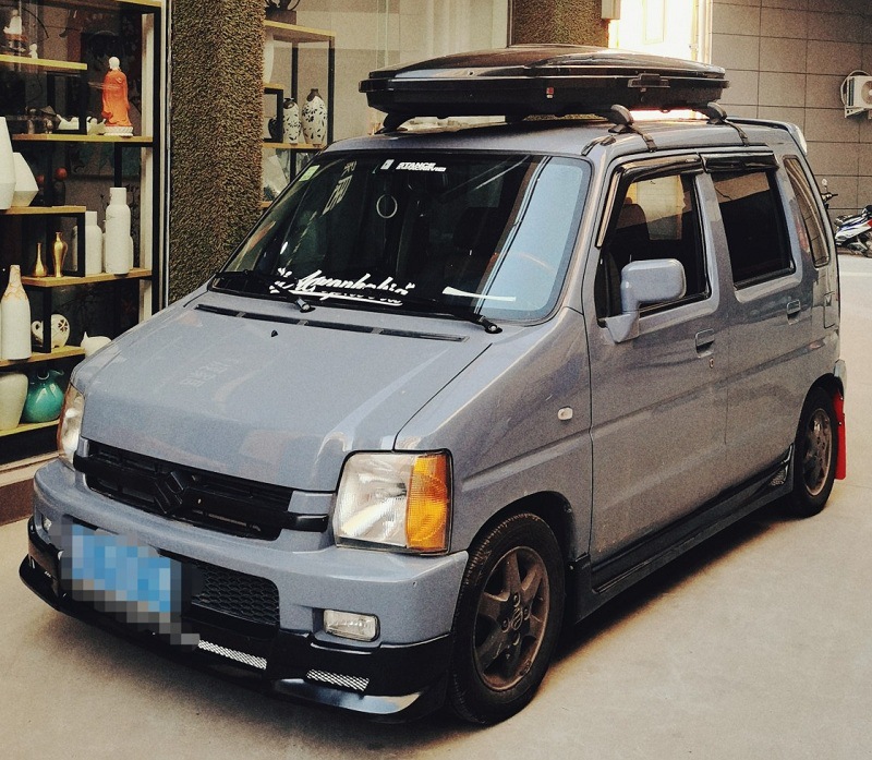 适用铃木北斗星改装小包围前唇 后唇 侧裙 圆灯款/方灯款 abs塑料