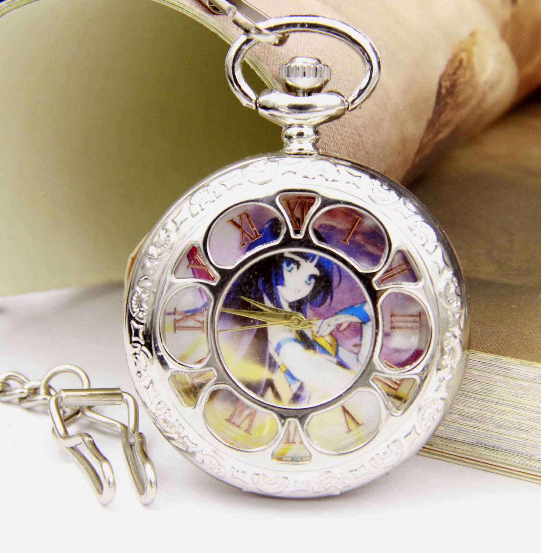 动漫周边 动漫大怀表 装饰挂件表 斗破苍穹怀表 女款 动漫怀表