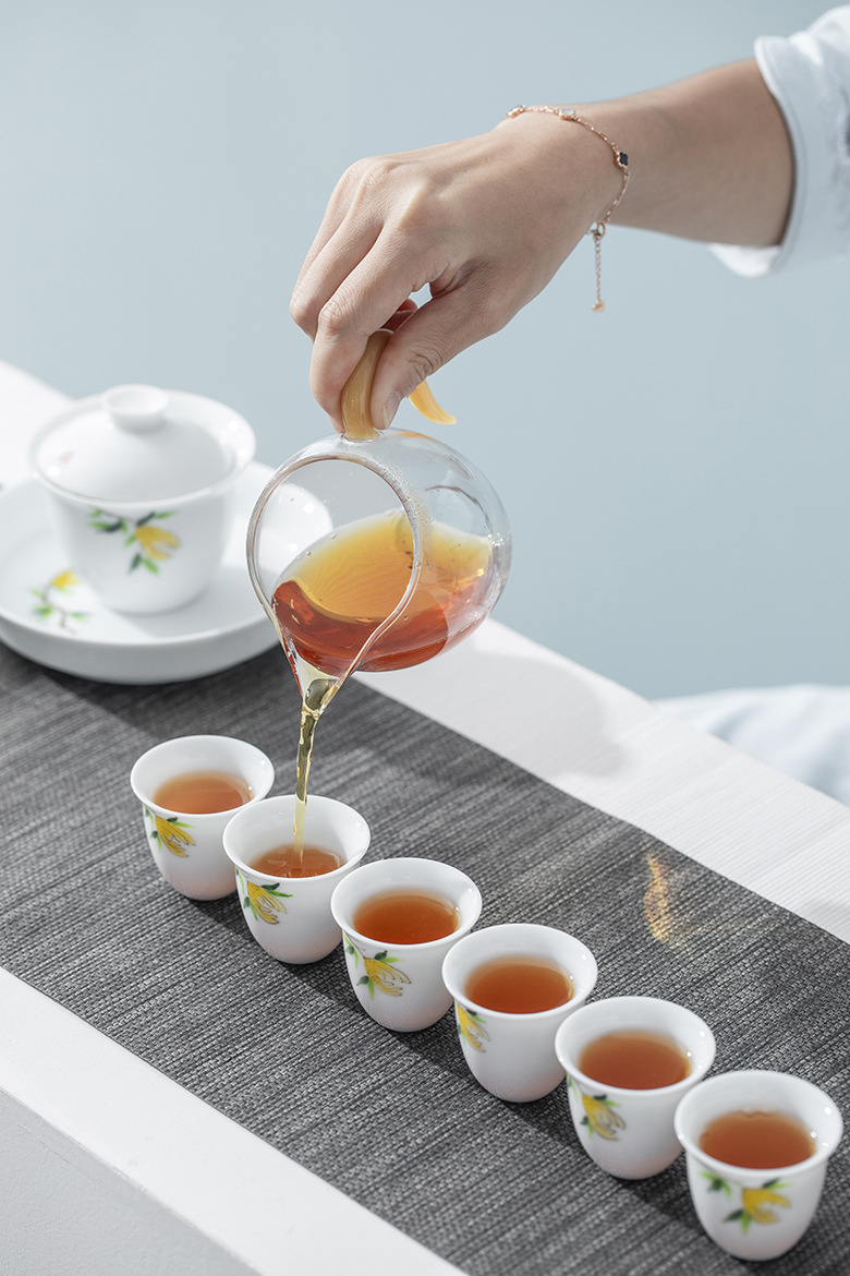 景德镇手绘聚香杯 功夫茶具陶瓷品茗杯 文人喝茶杯小号 定制落款