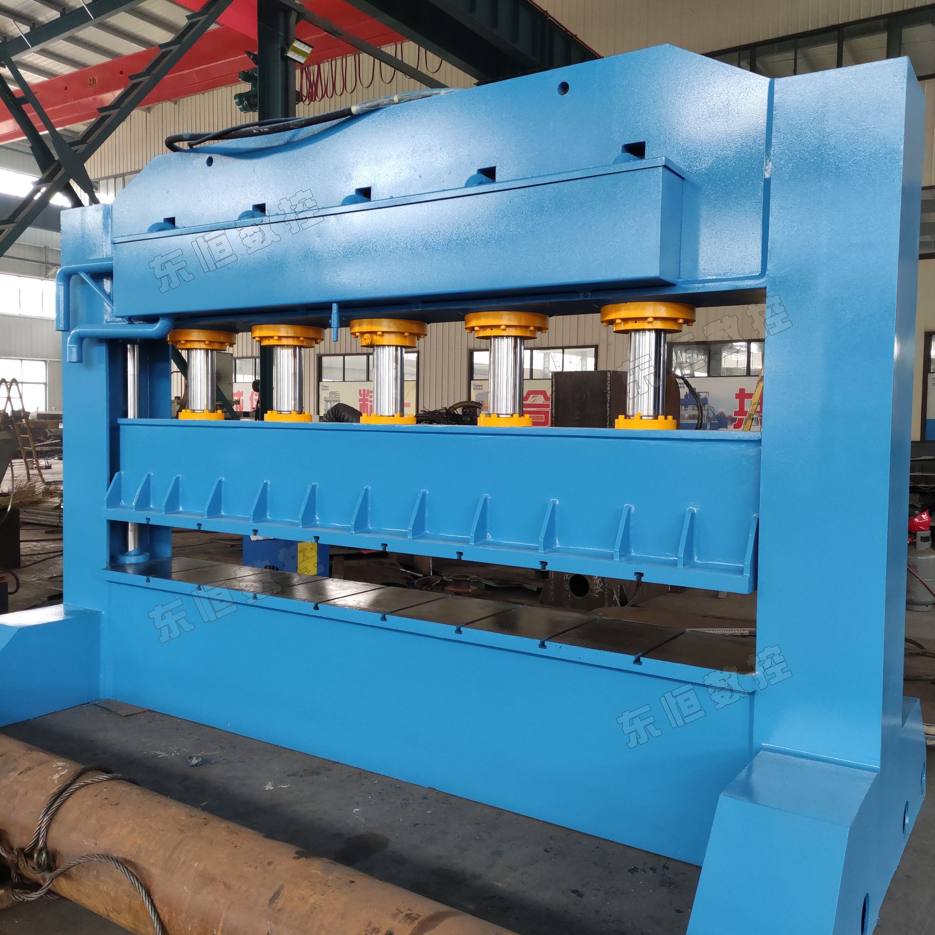 大型龙门液压机 波纹板钢腹板罗马柱车厢板成型压力机1000吨多缸