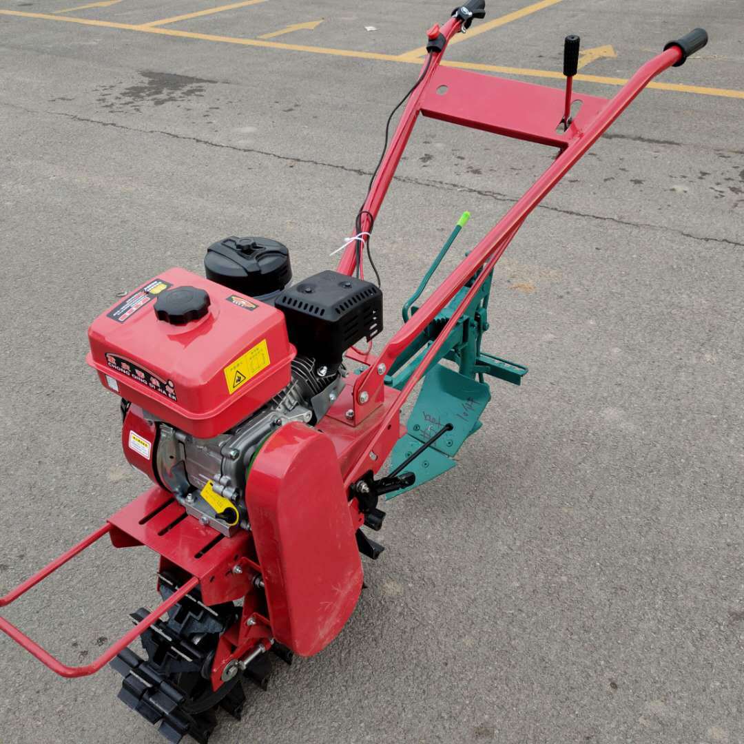 水冷四驱链轨微耕机视频 手扶多功能趟地机 柴油款小型微耕机图片