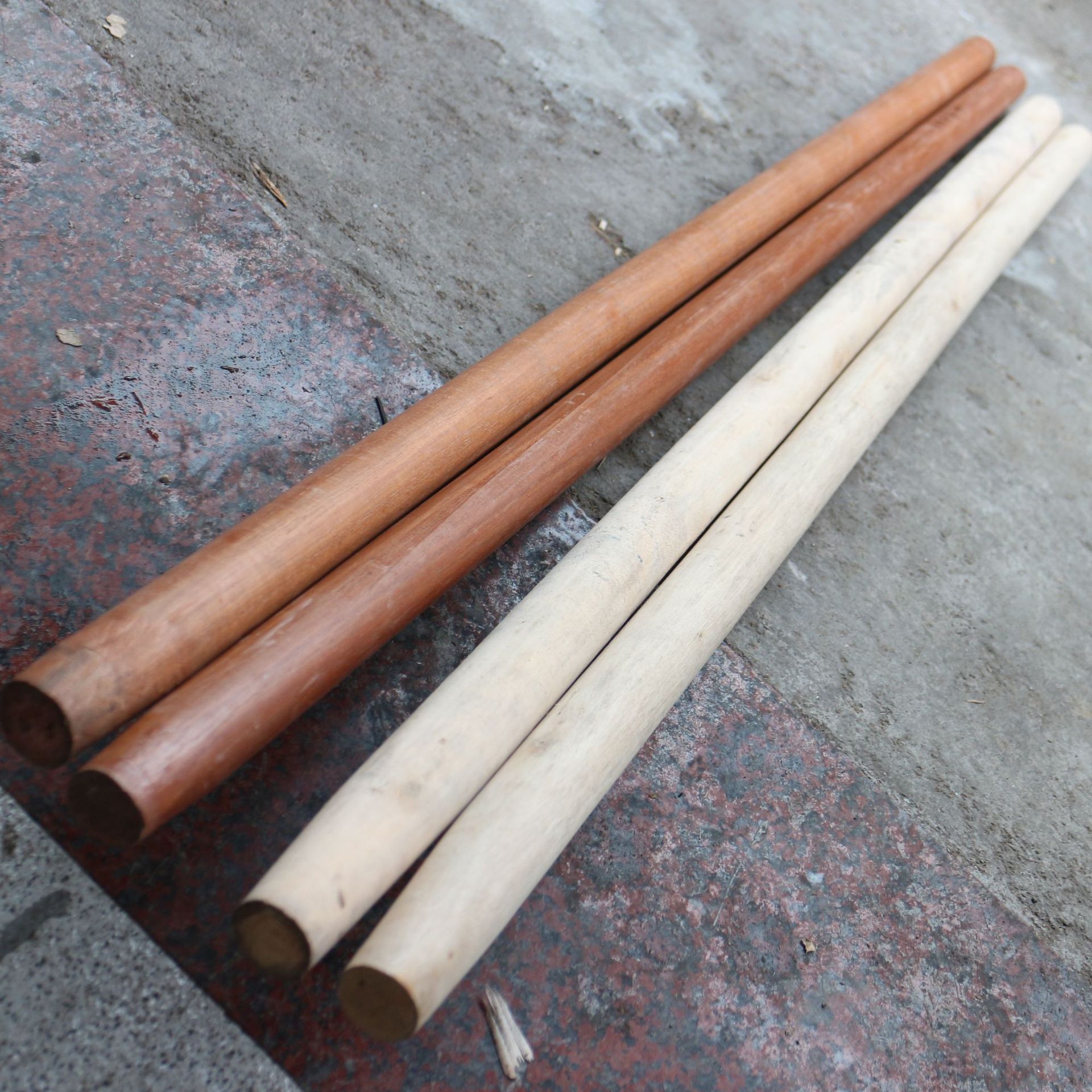 厂家批发槐木锄头柄锨把锹把锹柄锨杆铁锹把洋镐柄杨锹柄