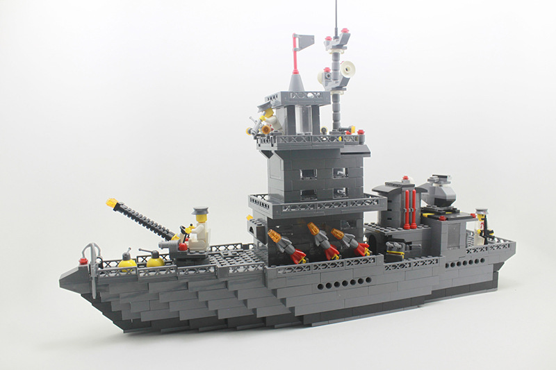 儿童积木玩具拼装军事航空母舰模型小颗粒拼插巡洋军舰批发