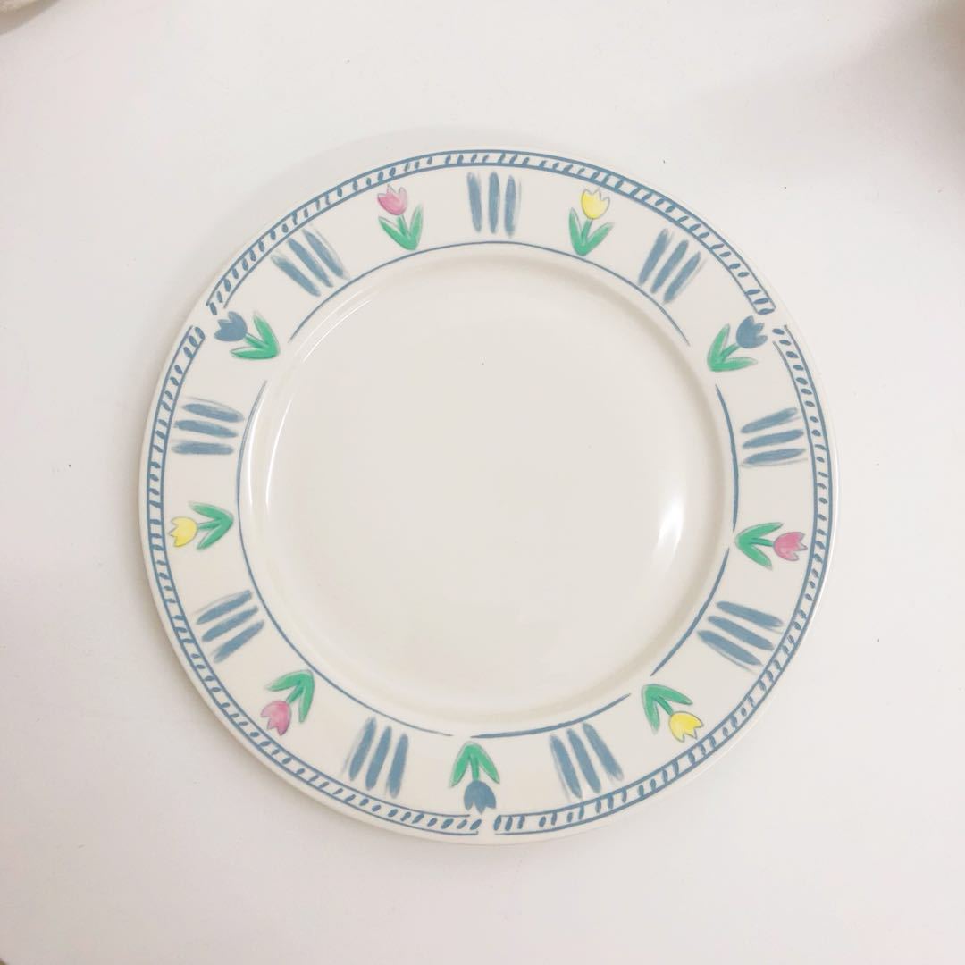 新款手绘风格郁金香8寸餐盘陶瓷盘蛋糕甜品盘