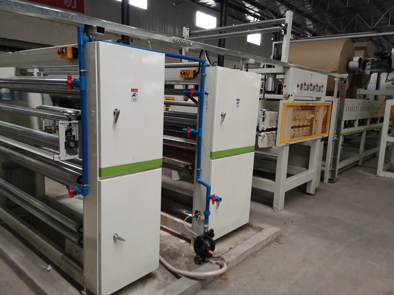 2020高速蜂窝机械蜂窝纸板机械蜂窝纸板生产线