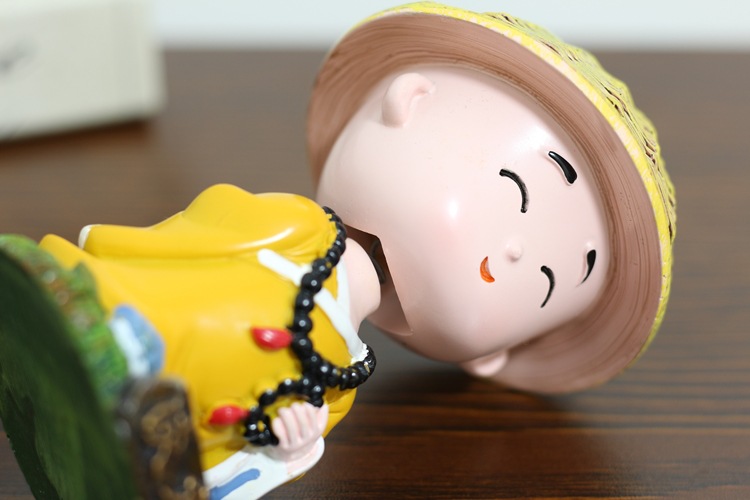 汽车内饰用品草帽摇头小和尚摆件可爱禅趣小沙弥系列和尚车载摆件