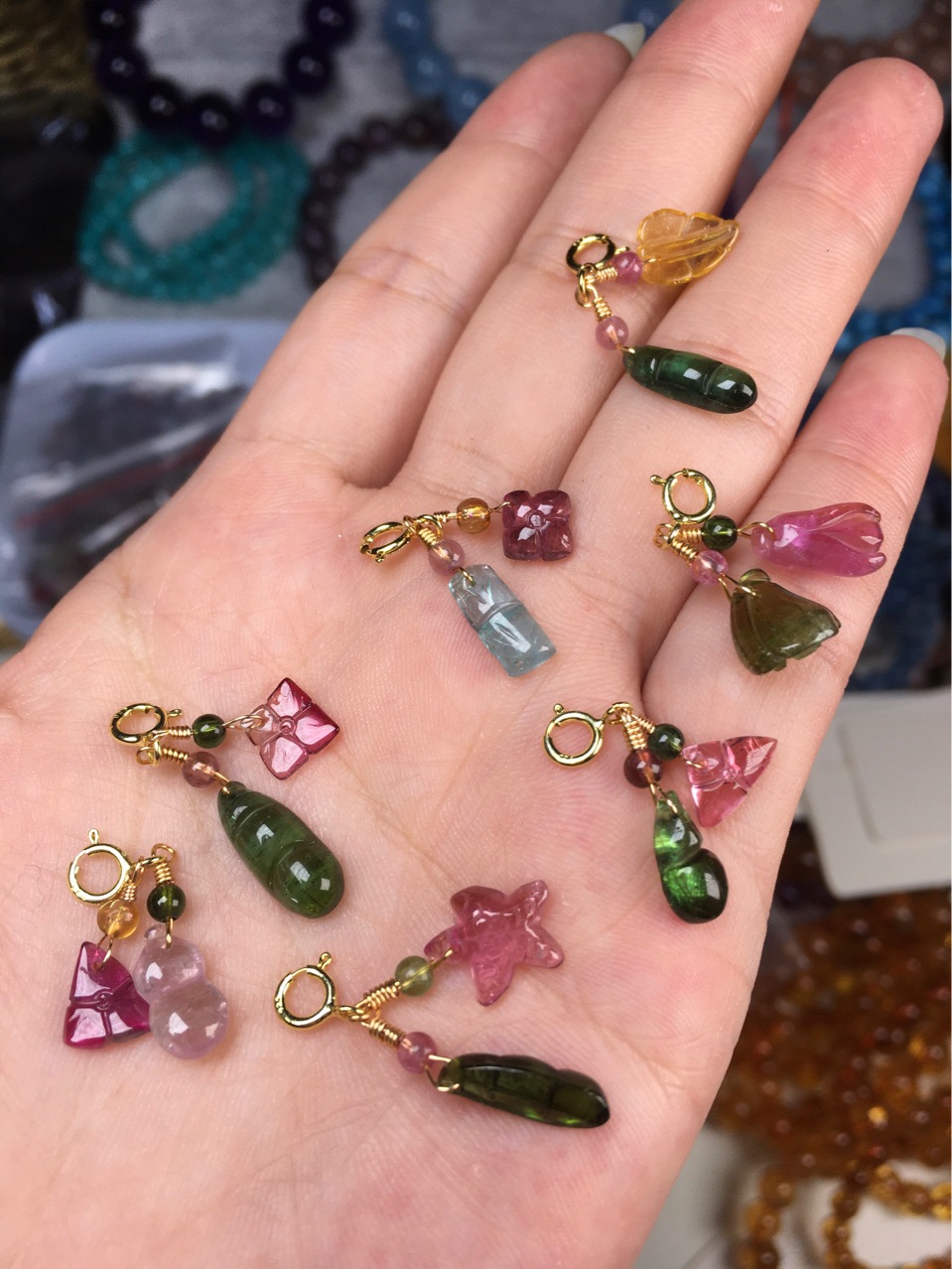 天然碧玺小雕刻件 小滴溜 小挂坠 脚链diy小配饰