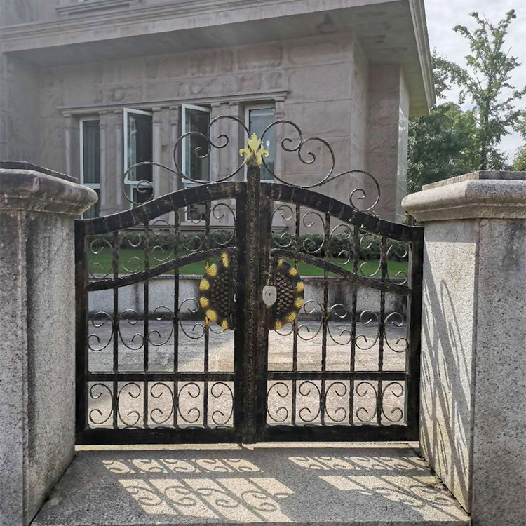 厂家定制铁艺门庭院小门锻铁围墙门乡村对开门入户单双开户外铁门