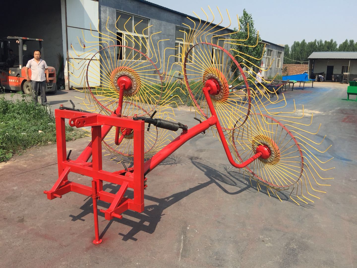 8搂草机圆盘搂草机东北地区起垄地用