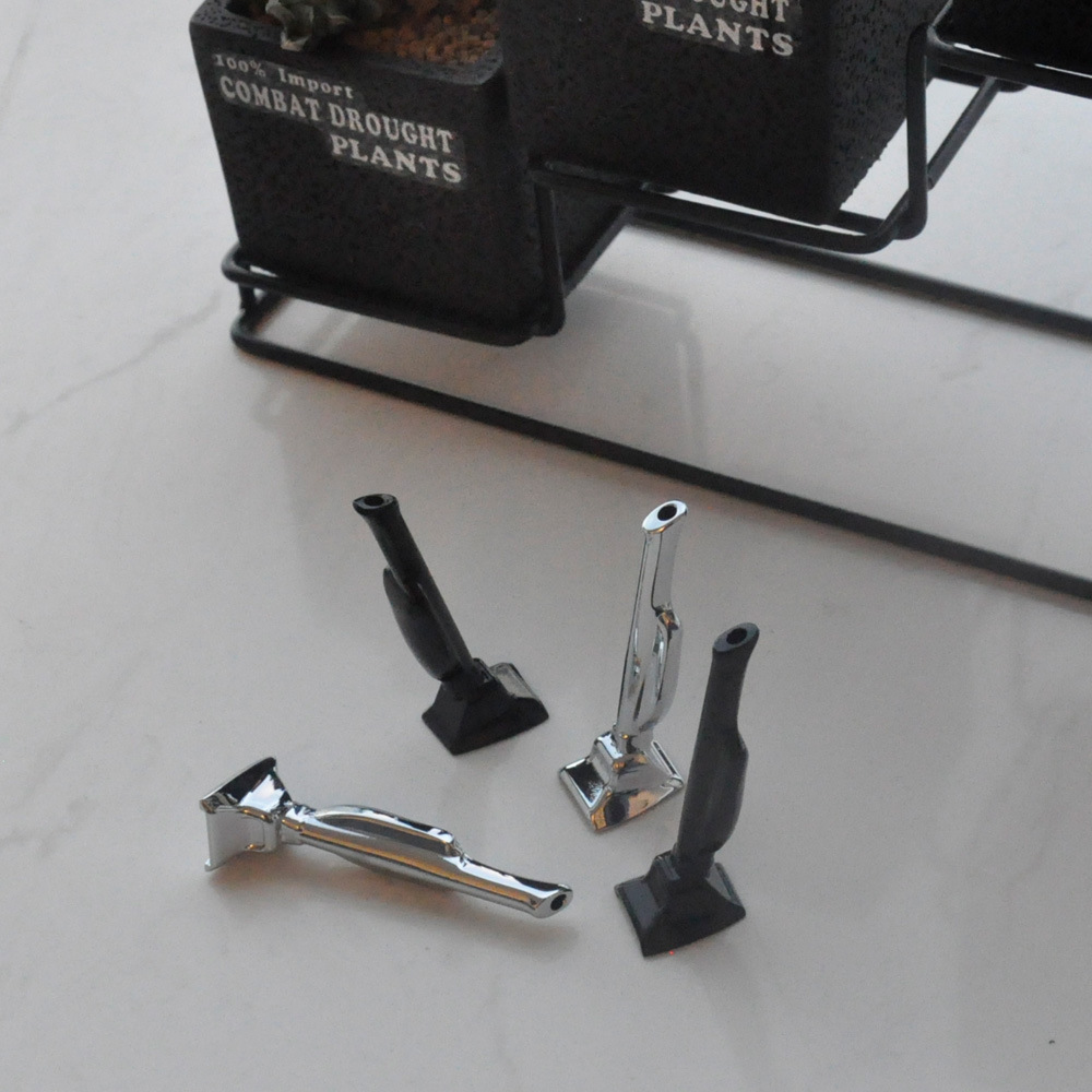 跨境热销金属鼻烟壶 小金人奖杯造型鼻烟杆可站立snuff bottle