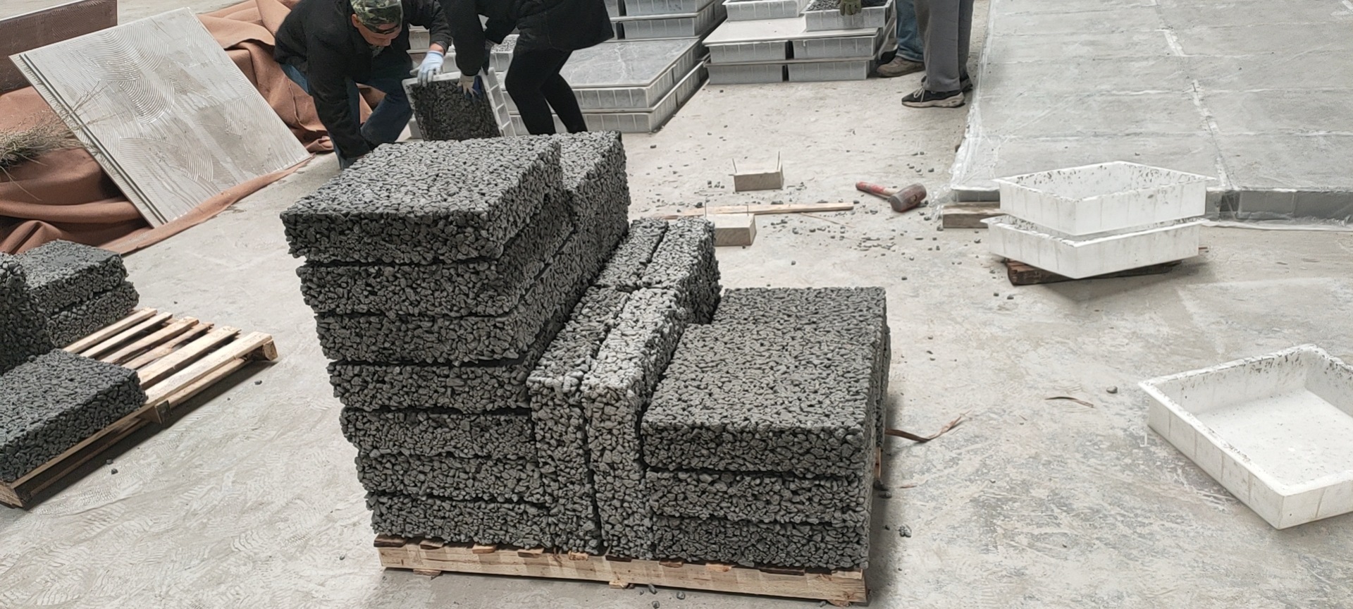 无砂混凝土透水板 高铁路面桥台 渗水基础 渗水板 排水管 现货