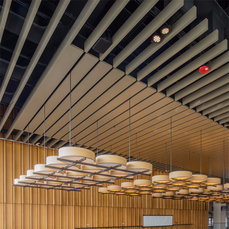 2成交0米豪顶铝方通 滚涂木纹u型铝扣板方通 吊顶商业街铝格栅吊顶