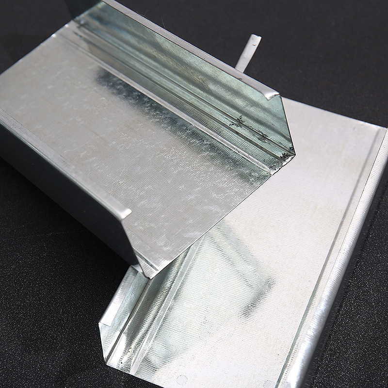 批发轻钢龙骨吊顶山东厂家50副骨隔墙镀锌轻钢龙骨吊顶