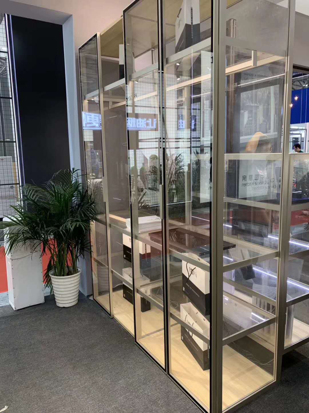 玻璃酒柜轻奢餐边柜黑色客厅铝合金定制家用红酒柜装饰展示吧台柜