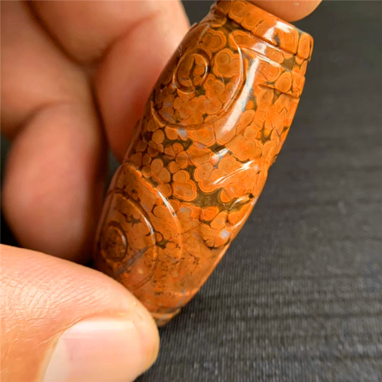 西藏海螺化石藏式佛教法螺天珠六眼吊坠红黄底色项链配饰(已出)