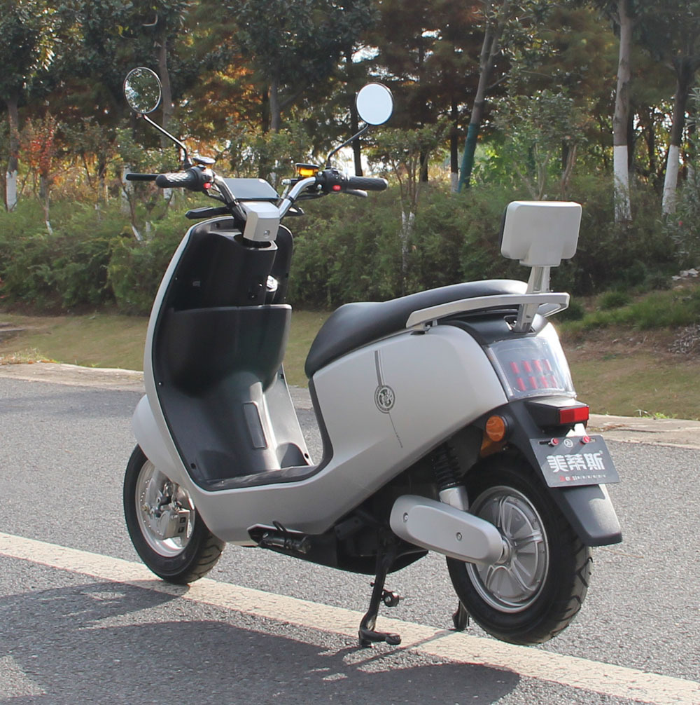 出口电动摩托车小龟王60v电瓶车小精灵电动车厂家直销