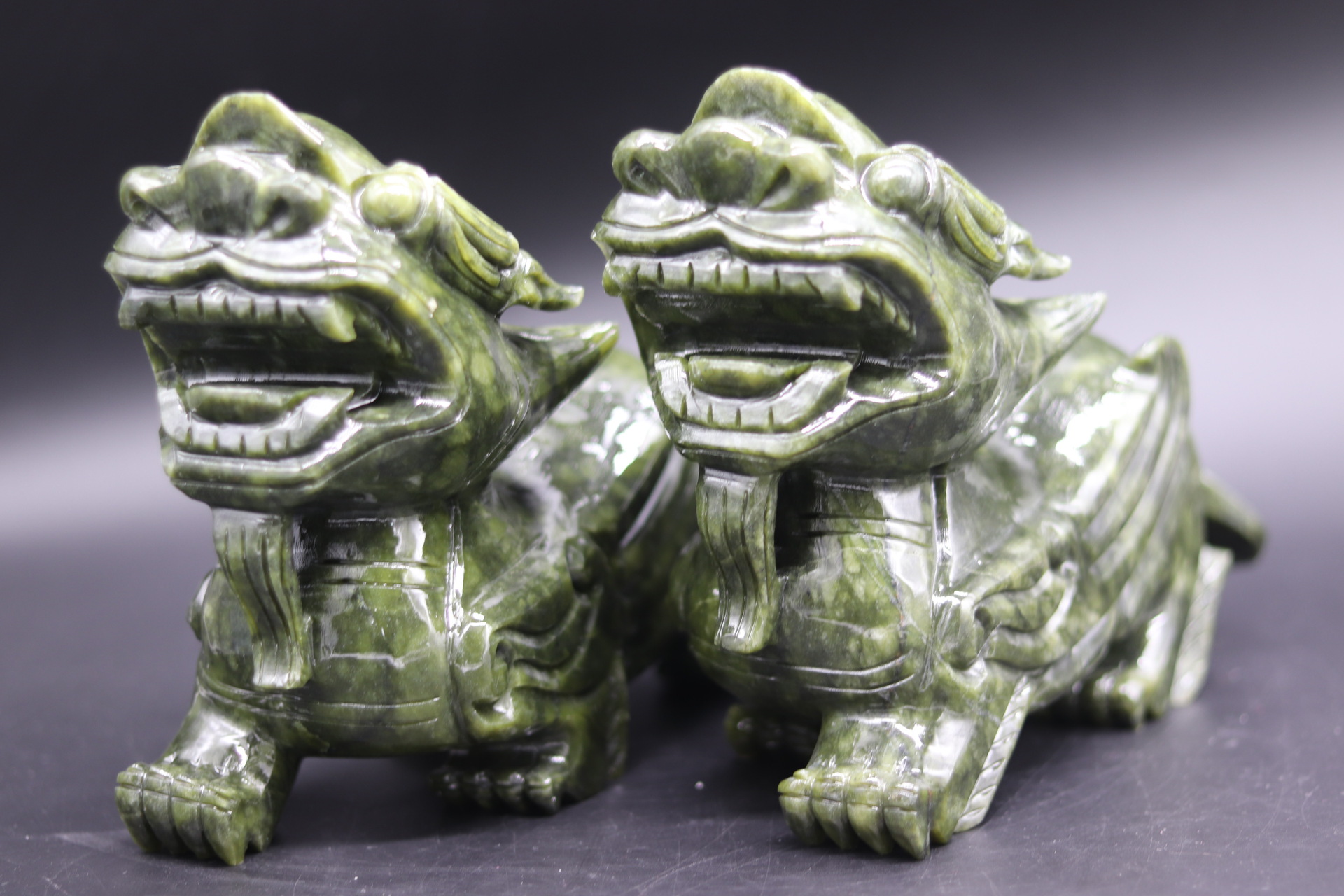 天然南玉招财貔貅摆件一对玉雕工艺品居家办公礼厂家直销