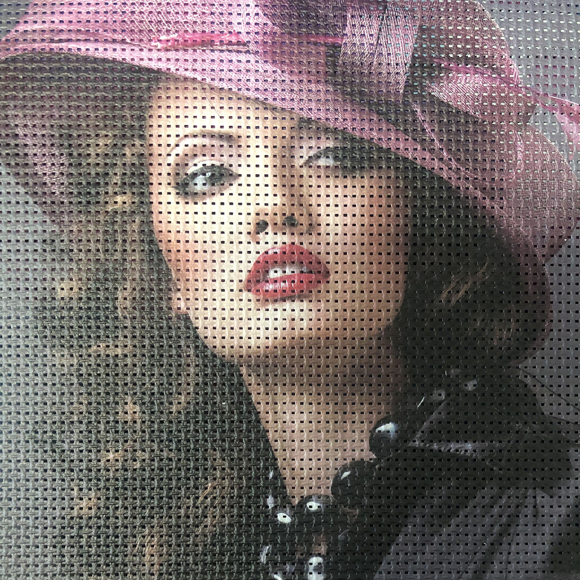 pvc双喷刀刮大眼网格布箱喷绘布户内外uv数码喷绘写真小眼网格布