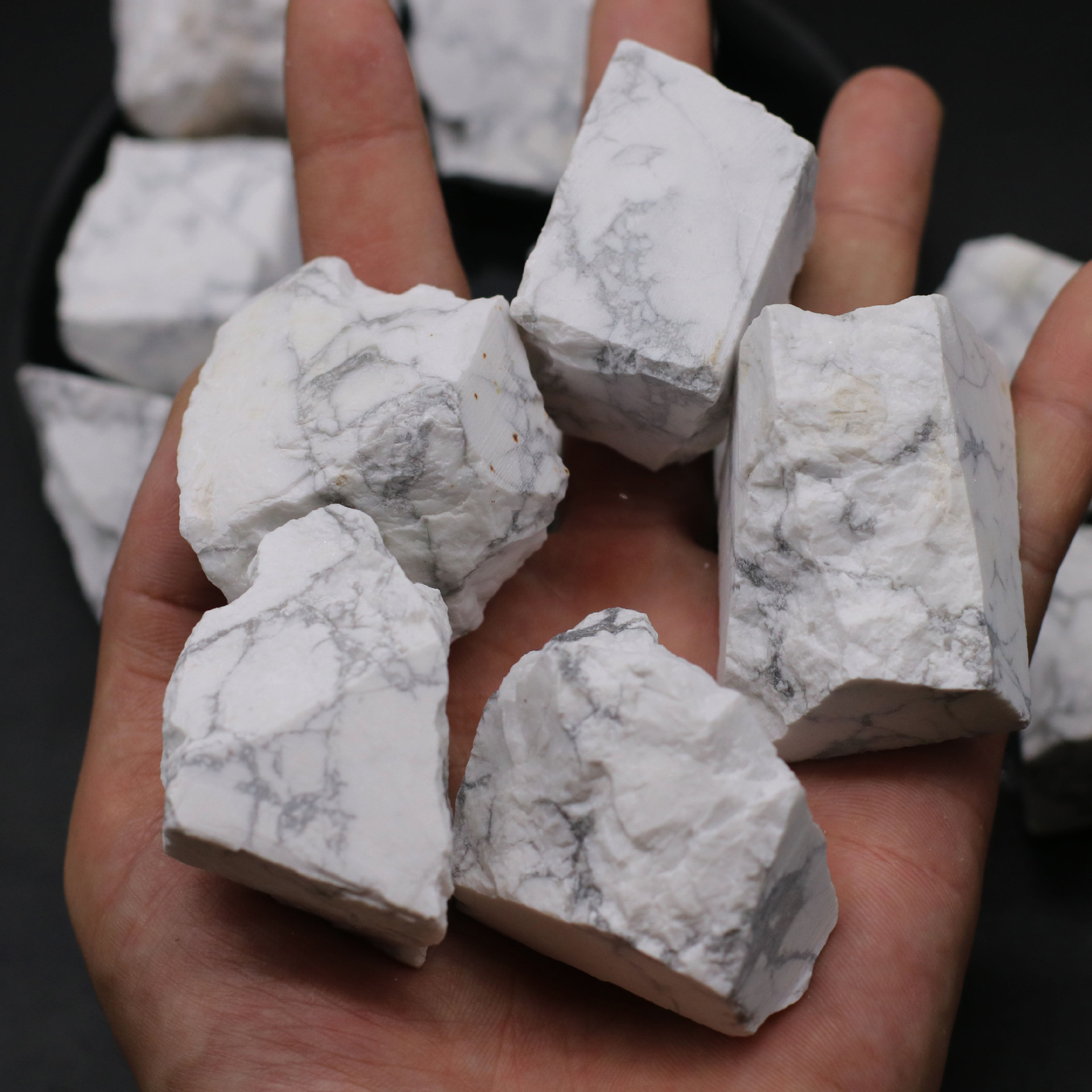 批发天然白松石水晶原石大理石纹无火香薰扩香晶石白水晶原料摆件