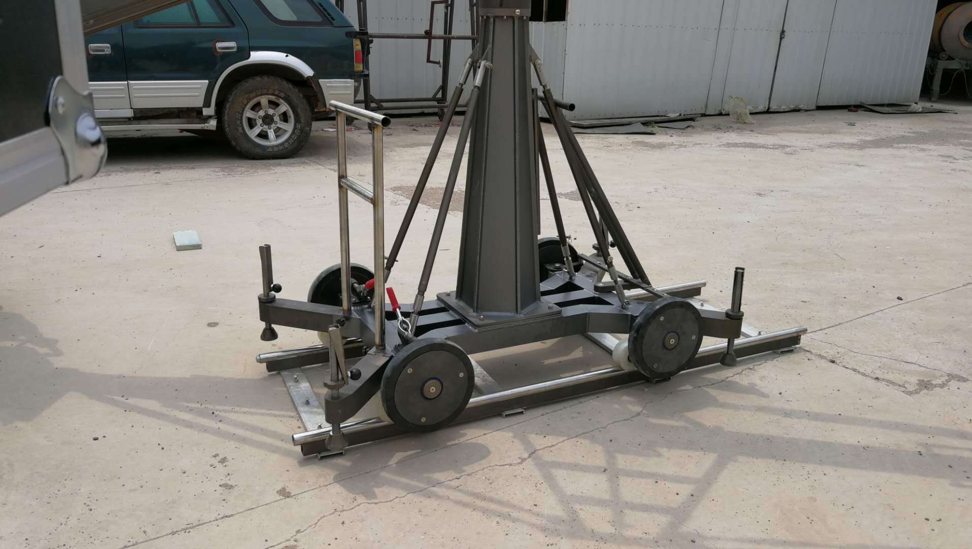 12米载人摇臂gfm/gf8定制摇臂载人可挂云台专业影视重型升降摇臂