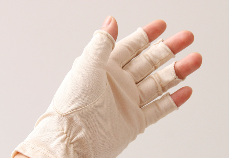 素锦针织触屏真丝半截触屏夏季防晒可打字桑蚕丝面料半指手套女士