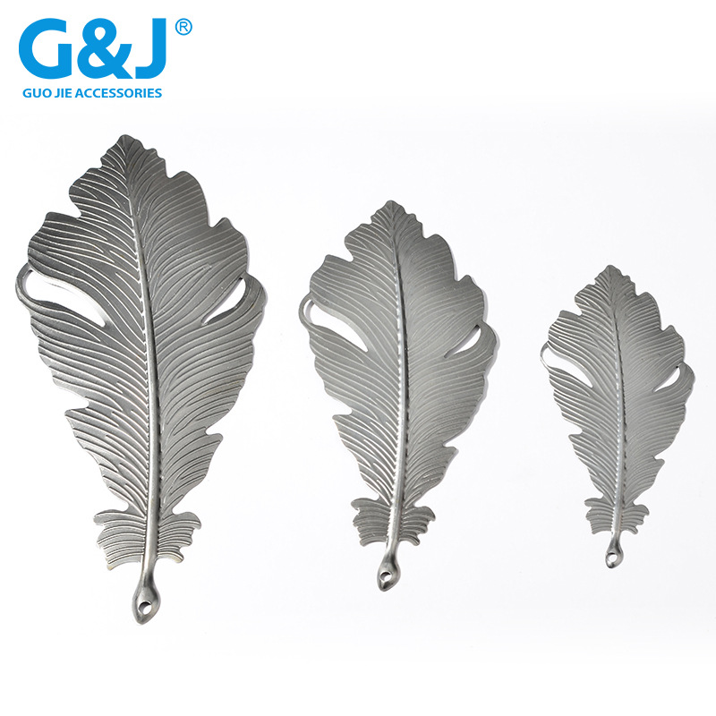 Factory Direct Sales Metal Feather Iron Parts Crafts Stamping Birds Feather Candlestick Ornaments Lighting Wind Chimes